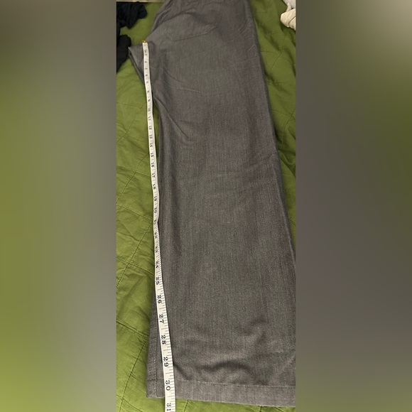 Figs scrubs bottoms, gray with blue drawstrings. Women’s XS Technical Collection - Picture 9 of 12